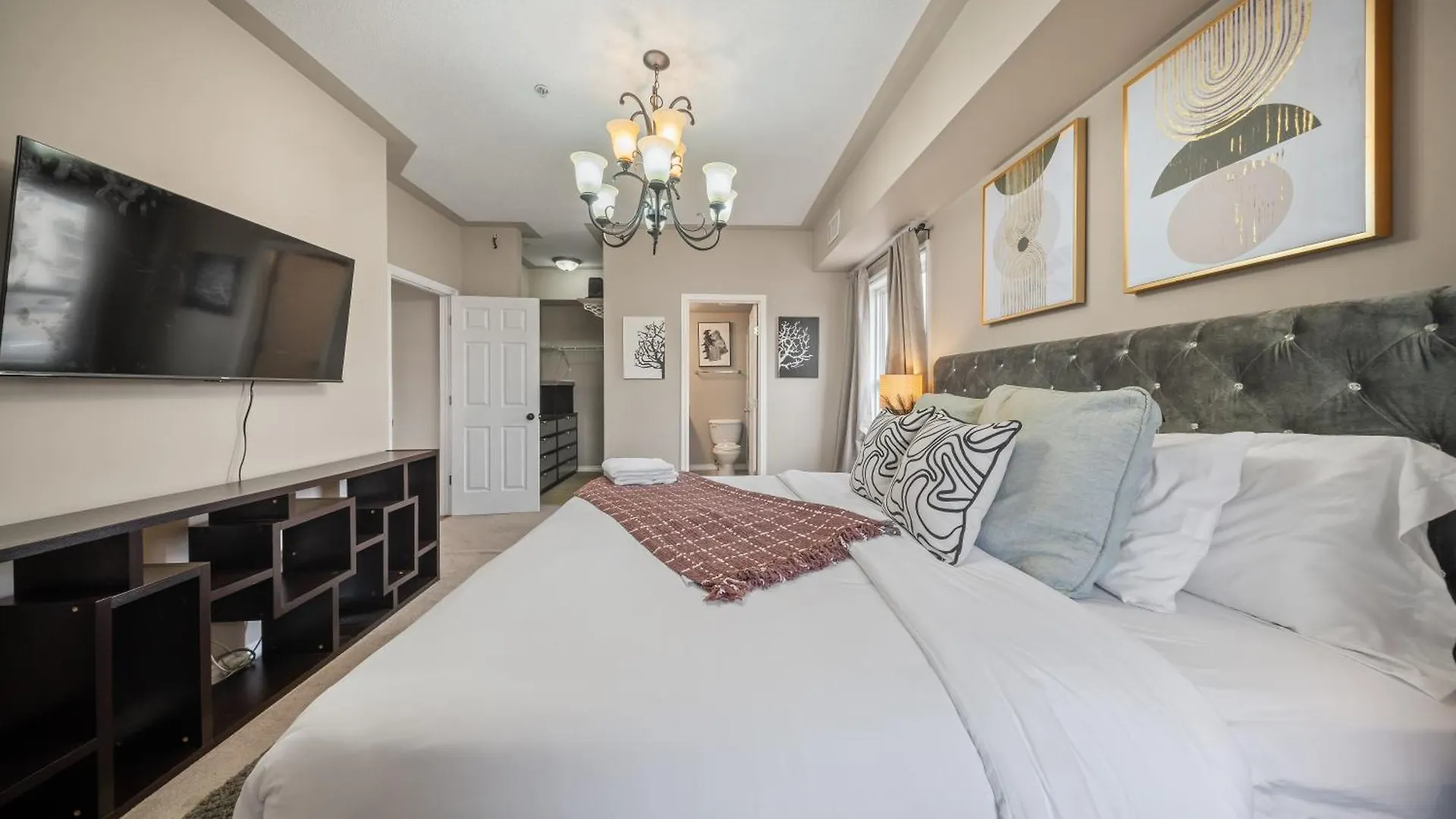 Ice District 2Bed Condo, Rogers Place Edmonton Apartment