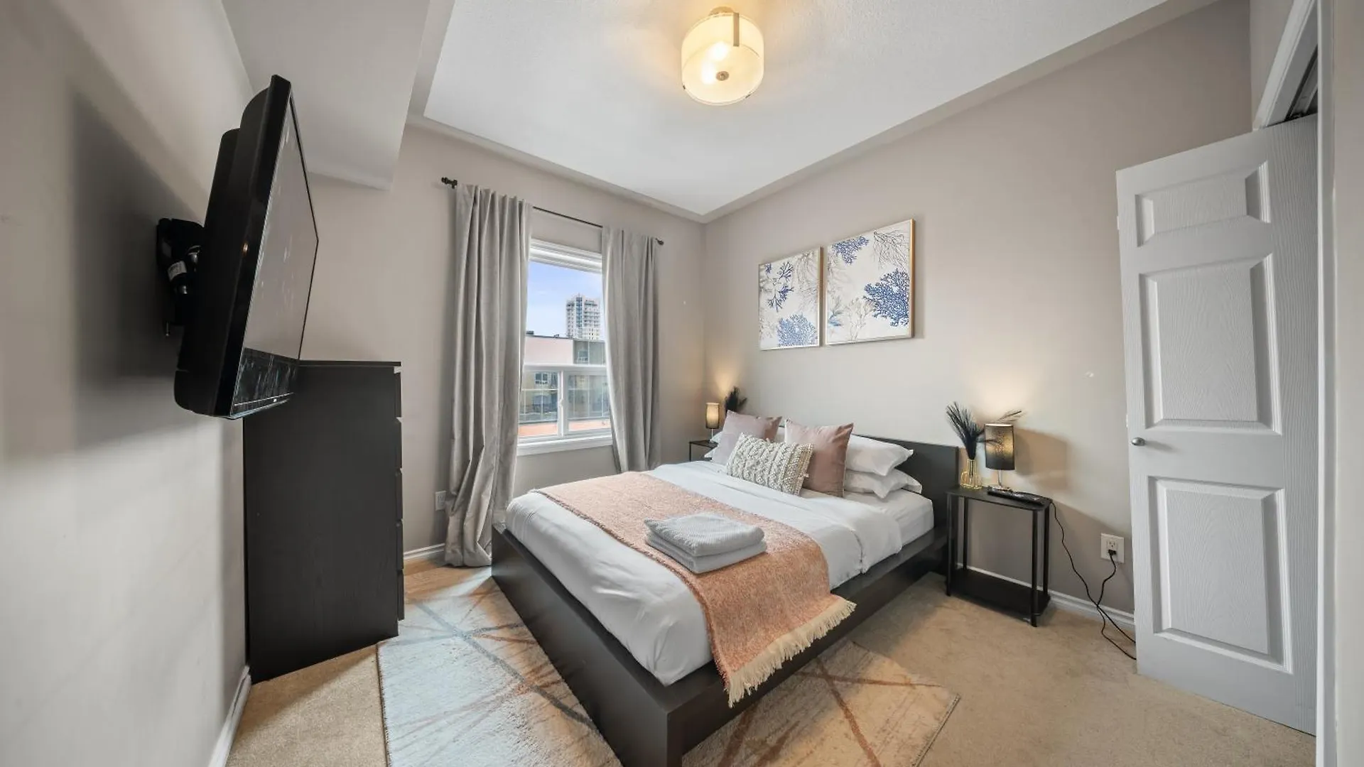 Ice District 2Bed Condo, Rogers Place Edmonton Canada