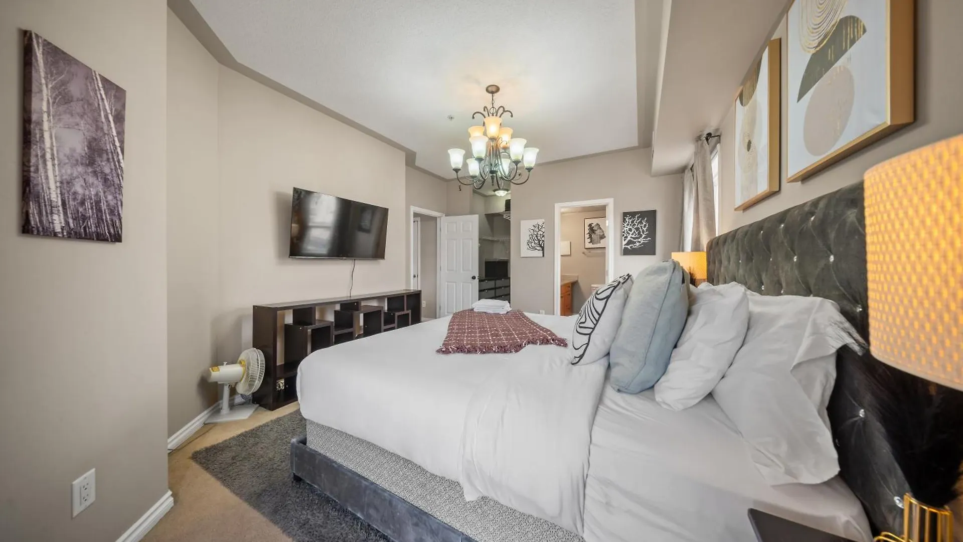 Ice District 2Bed Condo, Rogers Place Edmonton Apartment