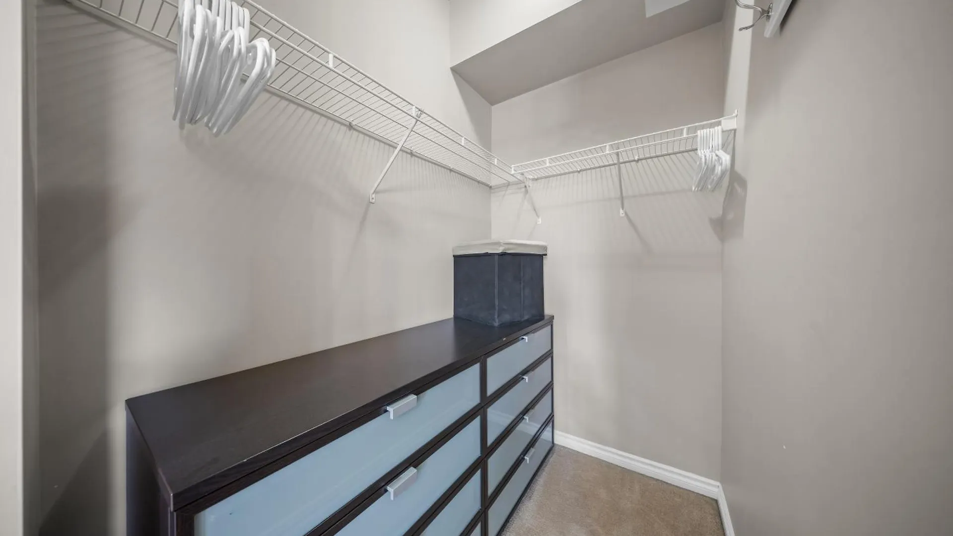 Ice District 2Bed Condo, Rogers Place Edmonton